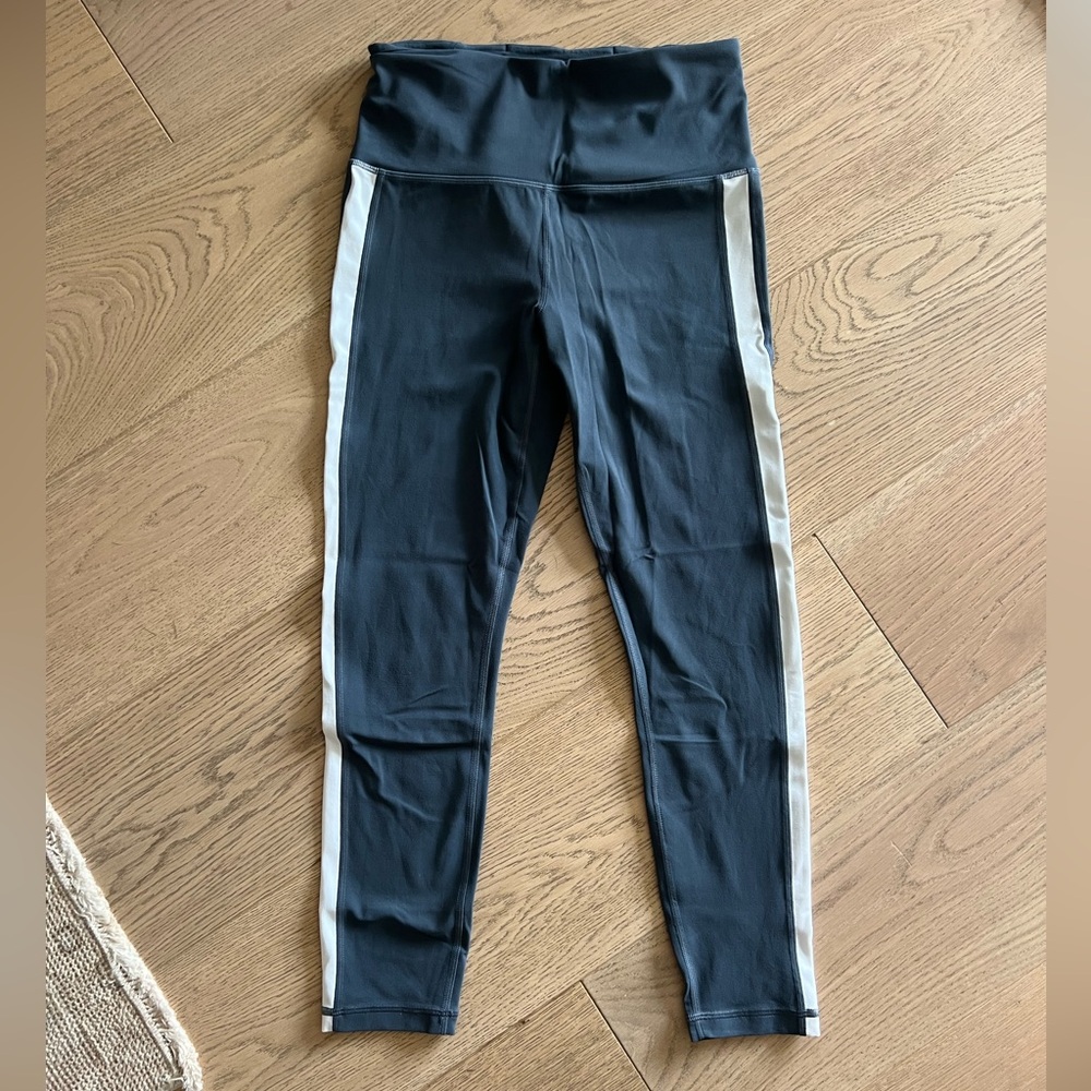 Athleta women’s Elation Leggings